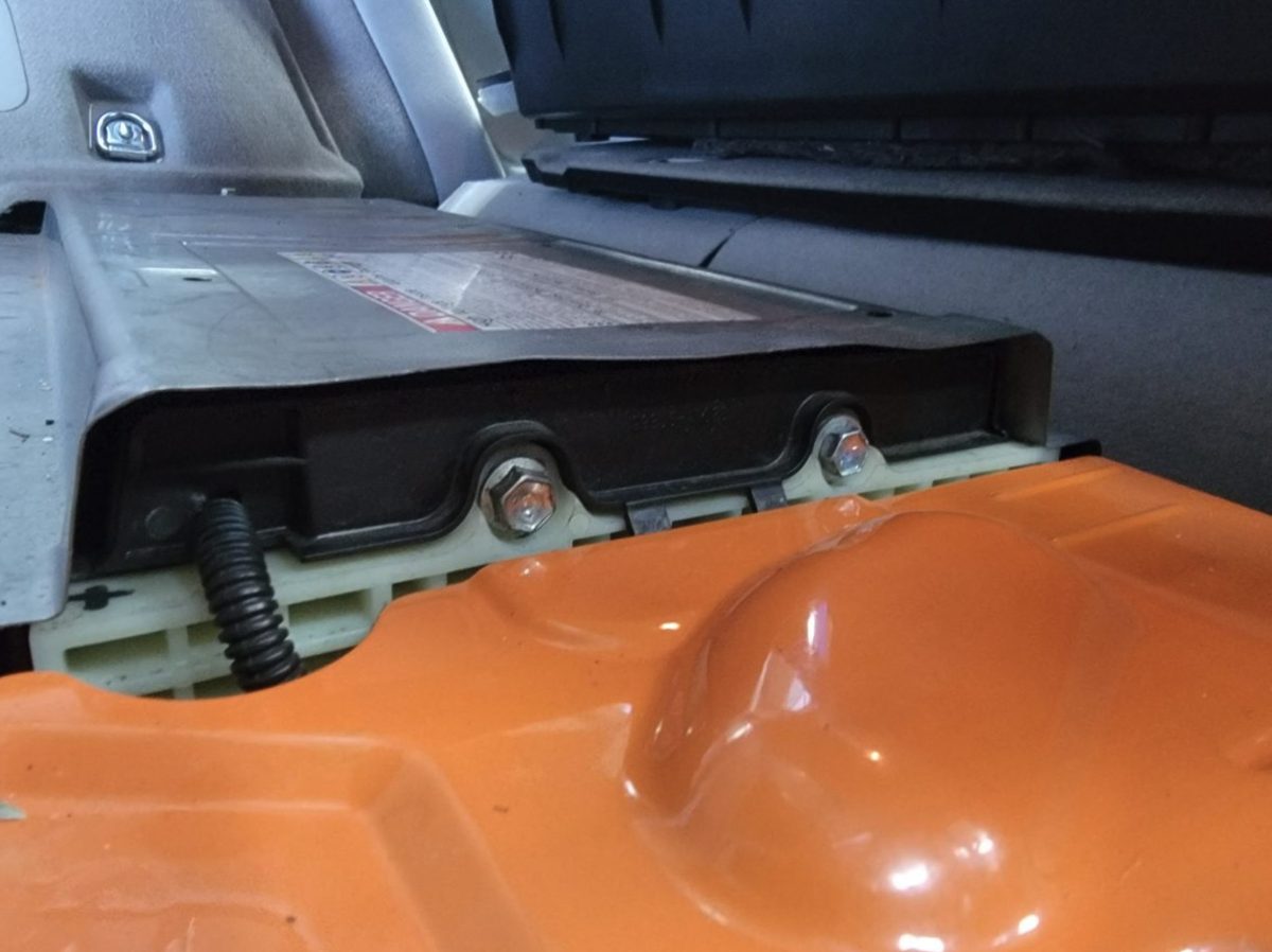 Gen 3 Prius hybrid battery pack with the airflow end plates installed backwards